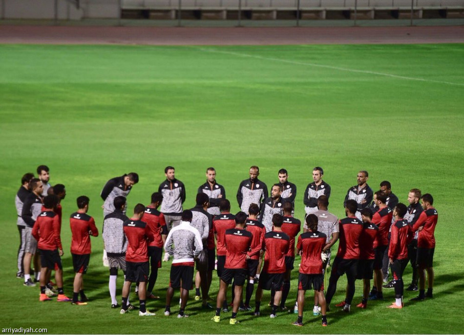 سامي يفاجىء الوحدة بالثلاثي الدولي