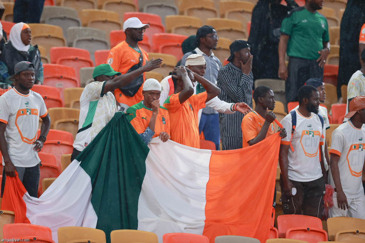 تحت الأمطار