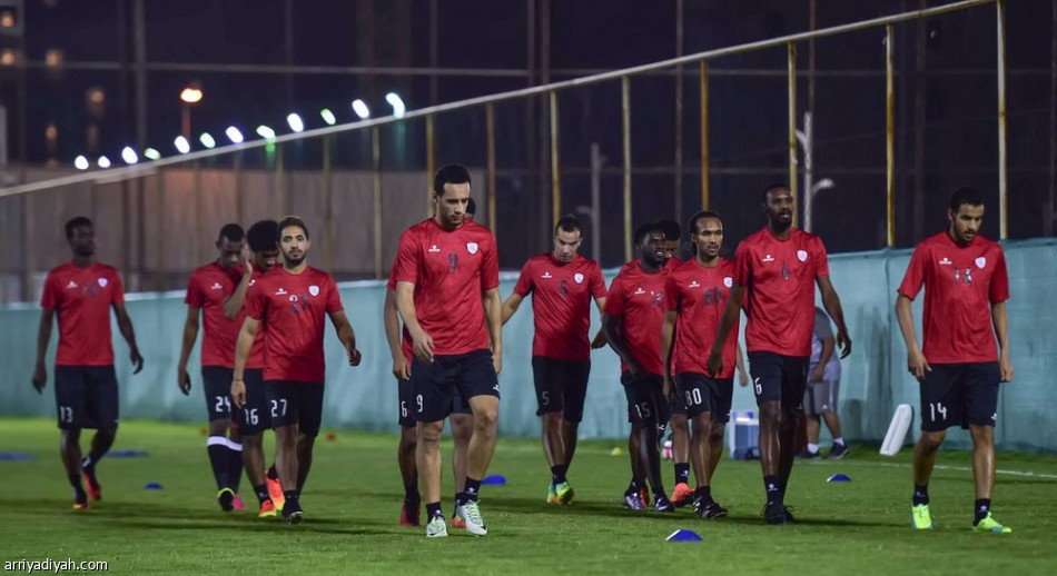 الجابر يجهز العويس للهلال