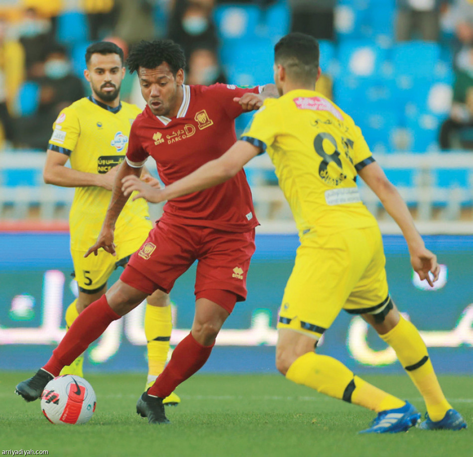 على طريقة الفتح
الاتحاد يبلغ الأربعة