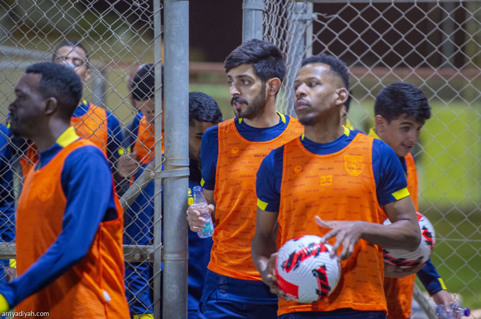 التعاون ينتظر تاوامبا وكاكو في البحرين