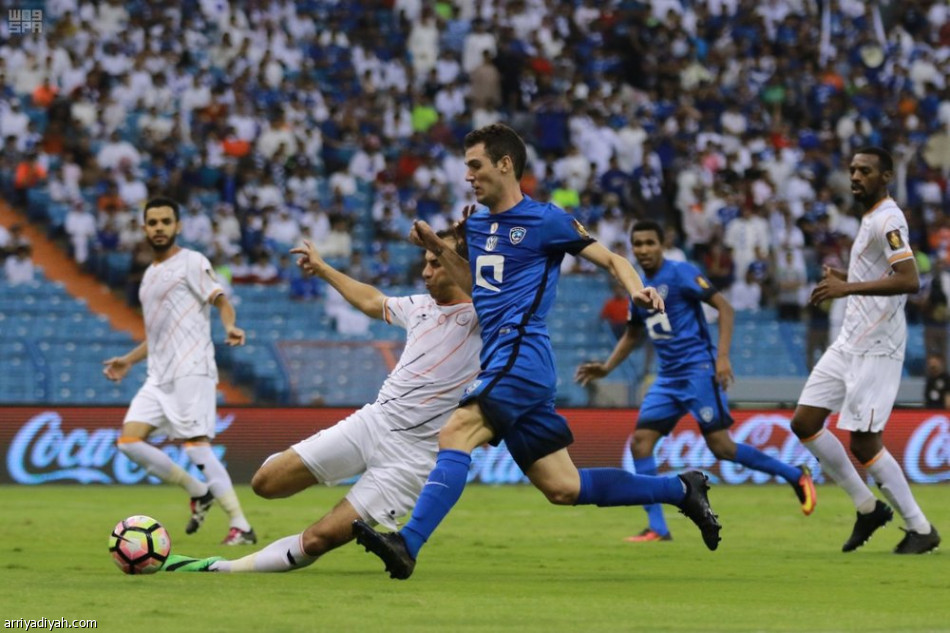 الهلال.. أقفل مواجهة الأهلي ويفتح ملف الشباب غداً