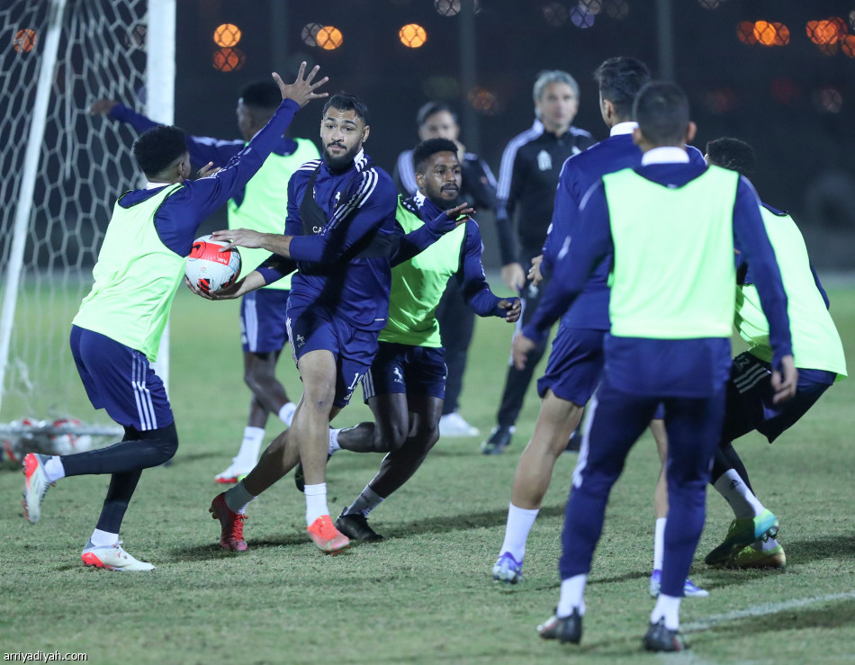 فلادان يجهز الاتفاق بـ«الرأس واليد»