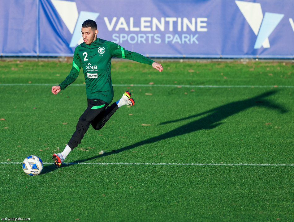 الأخضر يرفع تحضيراته للكنغر