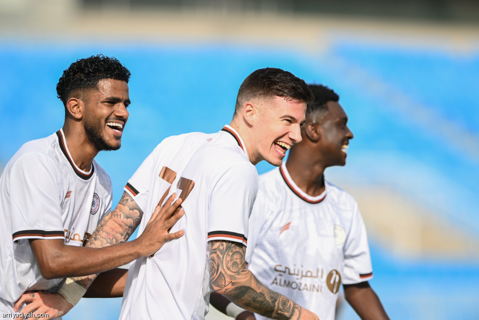 «الرديف».. الشباب يكتسح الوحدة برباعية