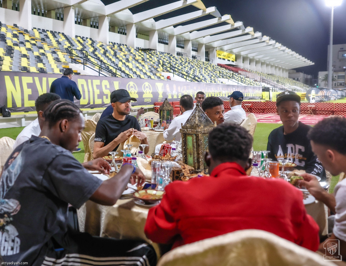 أهازيج ومأدبة