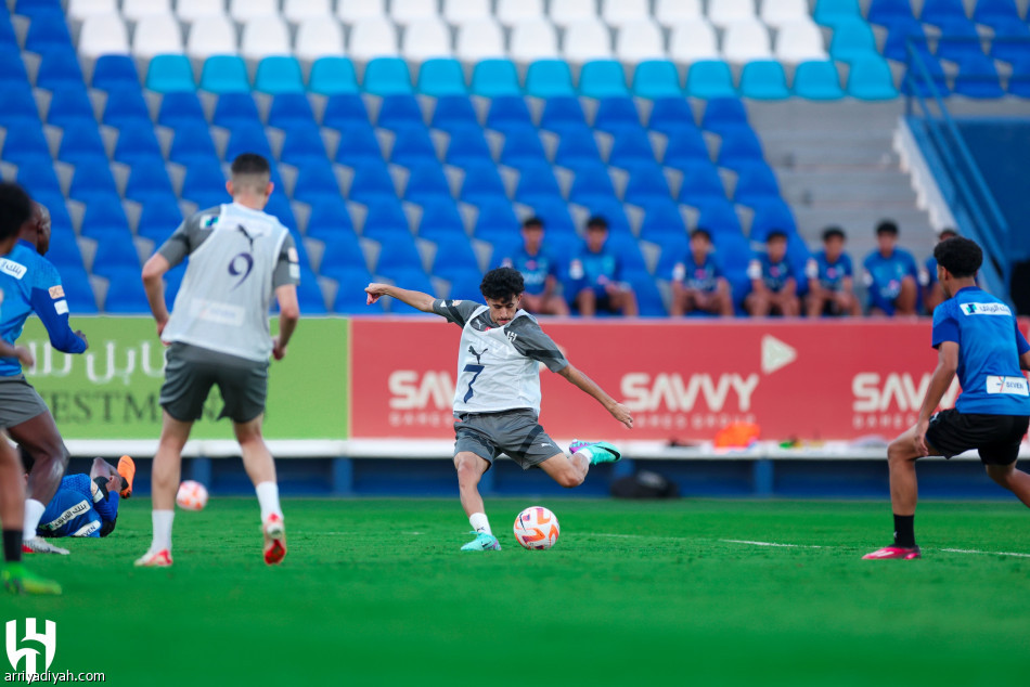الهلال.. «عضلة الساق» تبعد الشهراني والفرج يعود