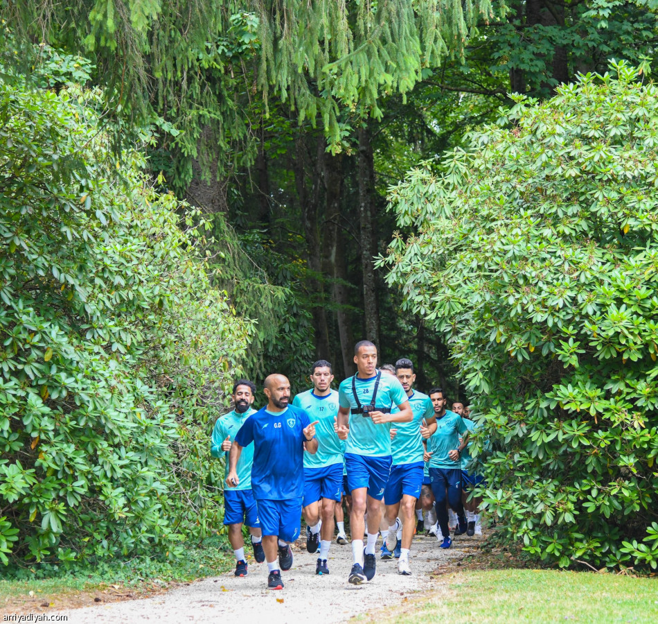 الفتح.. دونيس يكثف اللياقة في الغابات