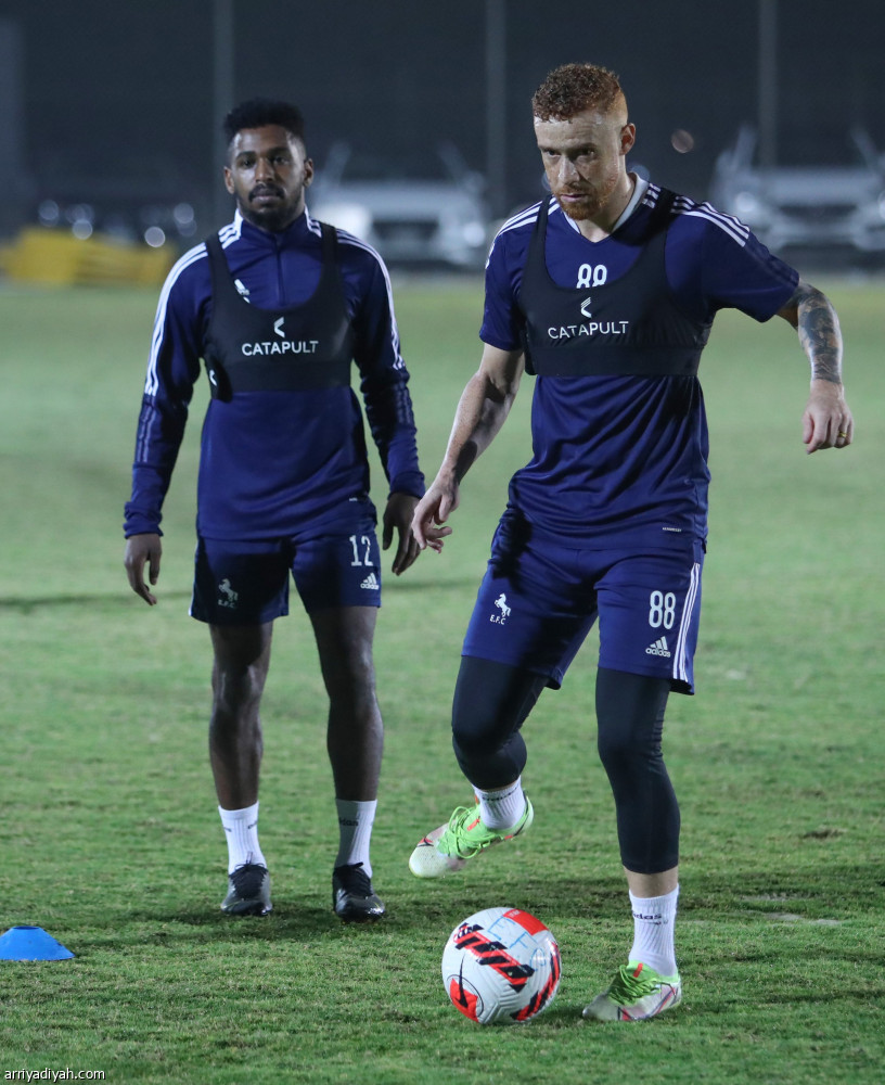 الاتفاق.. فلادان يفرض فترتين