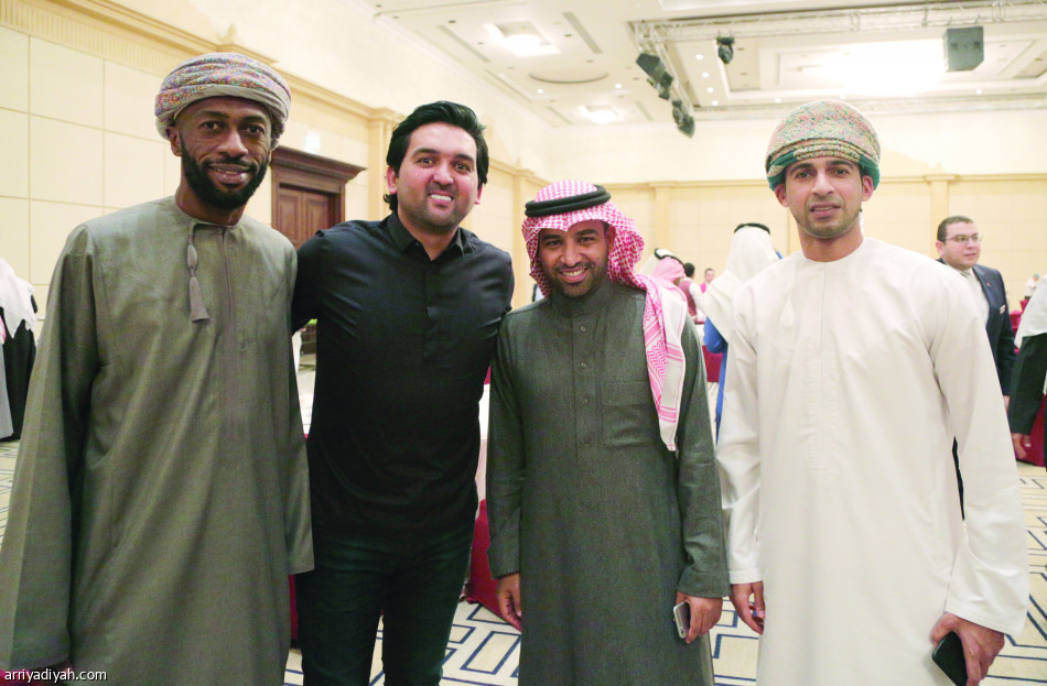 نجوم العالم يشاركون السعوديين فرحة المونديال