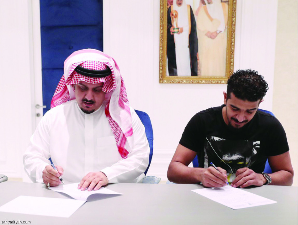 10 محطات قادت الهلال إلى الدوري