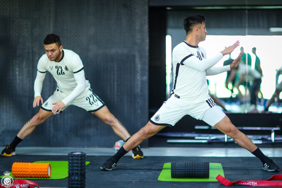 جوناثان يظهر في تدريبات النصر