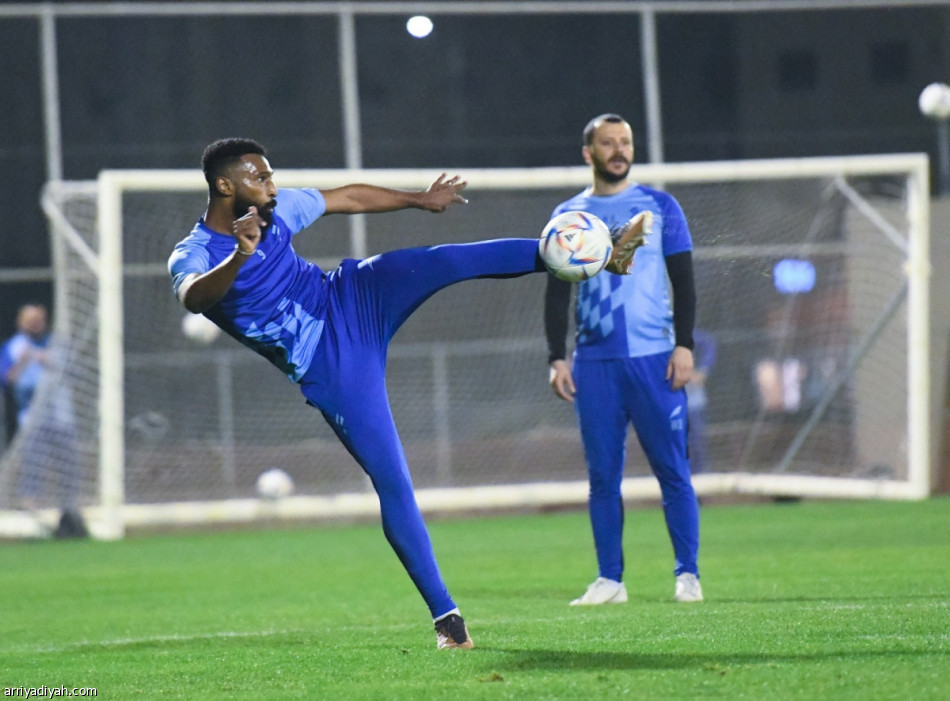 قبل الطائي.. الفتح يفحص الخليف وبوحيمد