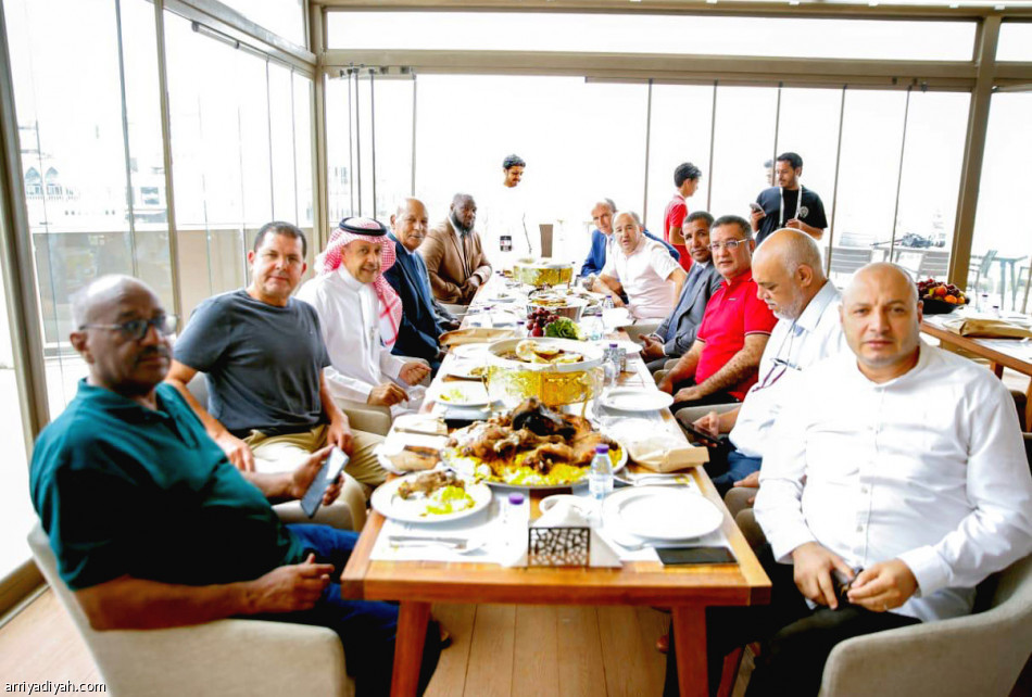 في غياب التجارب..
اليمني يتسلح بالموهبة