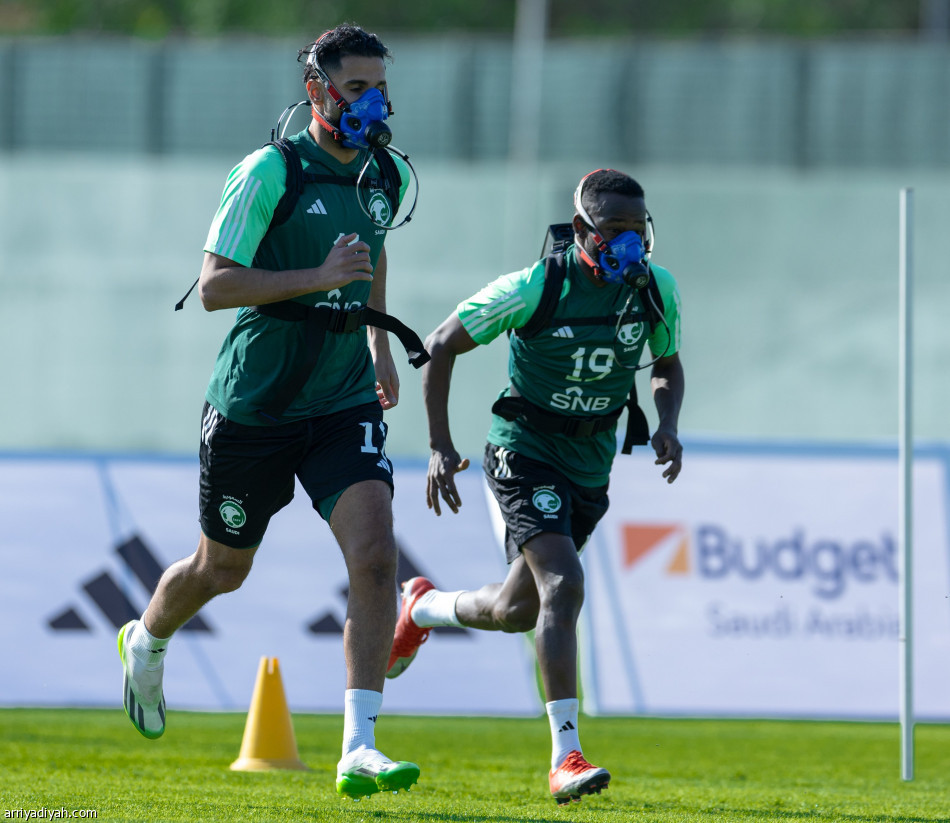 الأخضر يدشن معسكر البرتغال باختبارات فسيولوجية