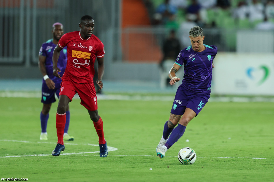 العربي يعكر أفراح الأهلي