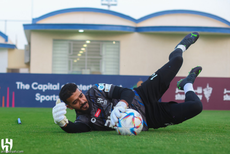 الشهري يشارك في تدريبات الهلال