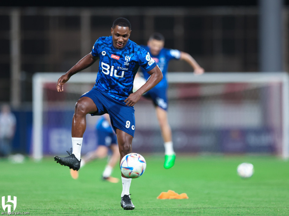 كاريلو يعزز خيارات دياز أمام التعاون