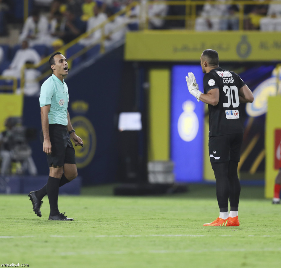 أمام ضمك..
تاليسكا يواصل هوايته