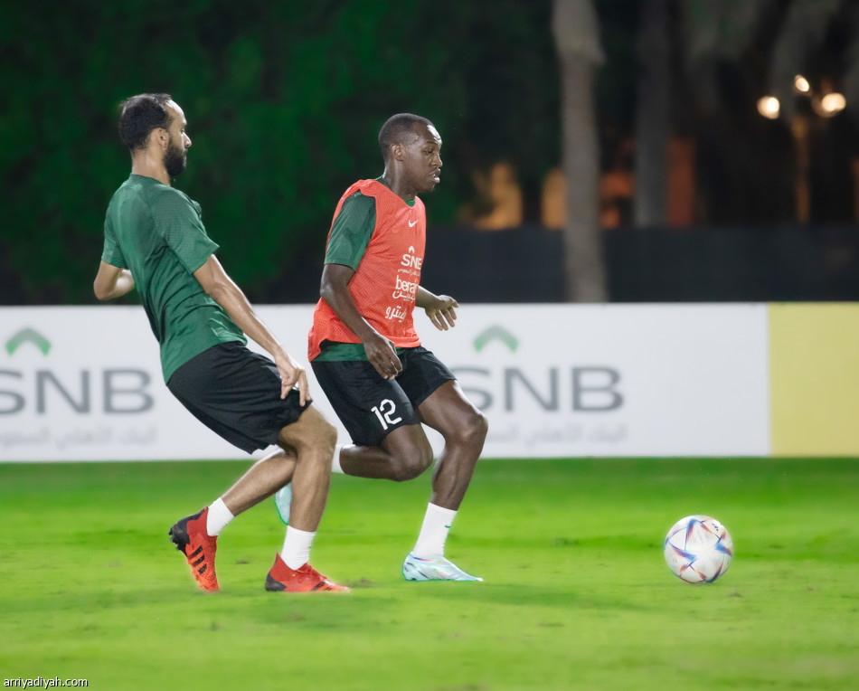 17 نوفمبر..
الأخضر في الدوحة