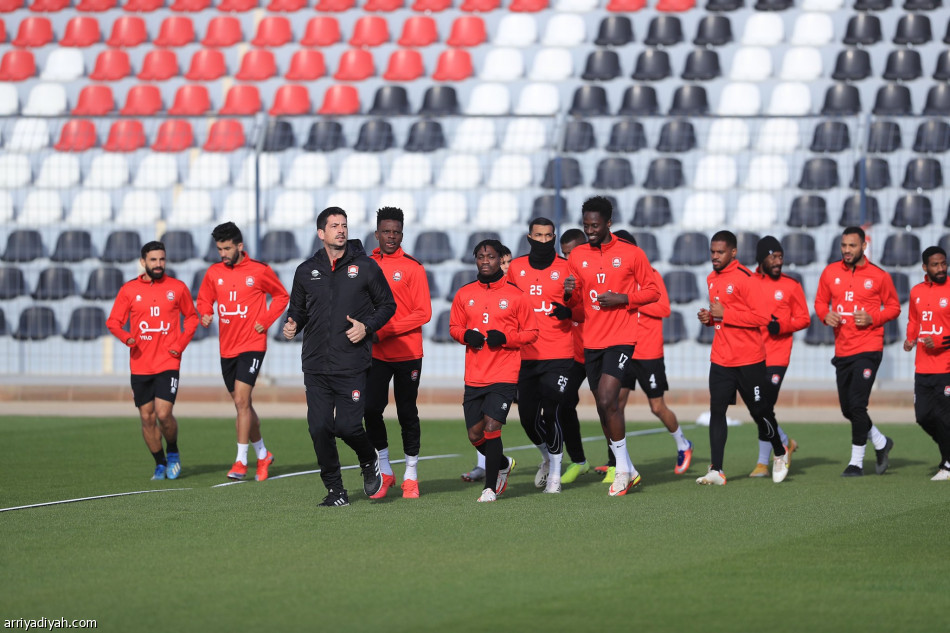 بيدرو يبدأ مهمته مع الرائد