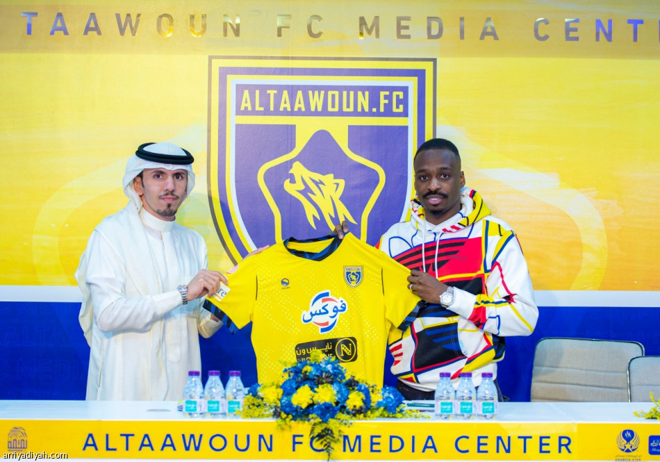 معتز هوساوي يعزز دفاع التعاون