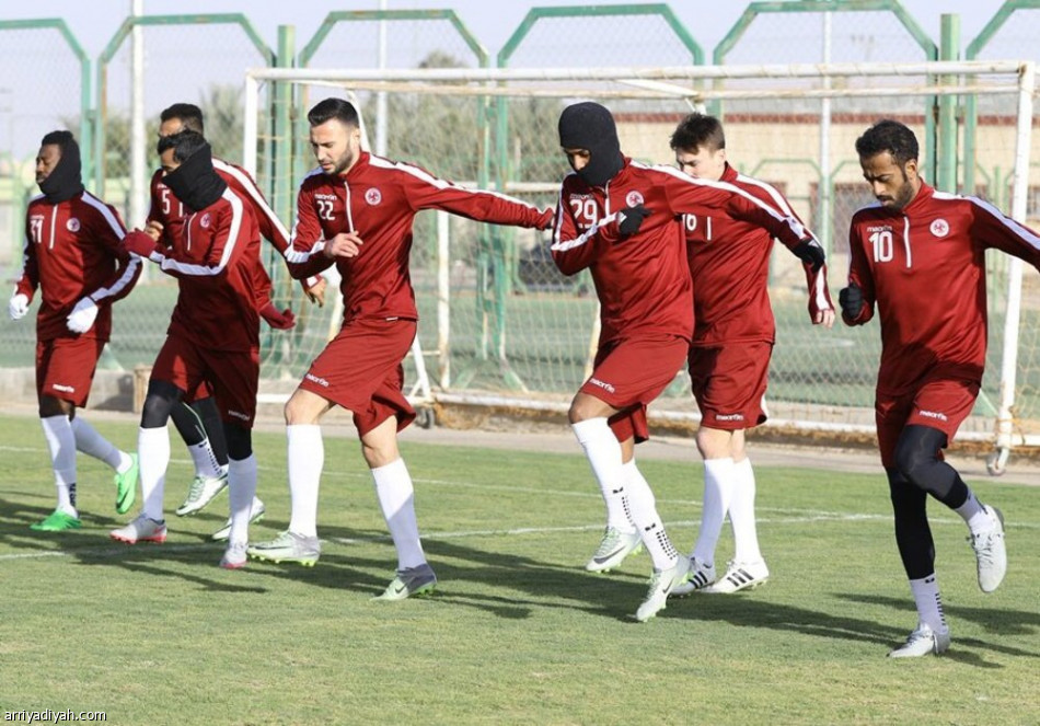 الركلات الثابتة تجهز الفيصلي للوحدة