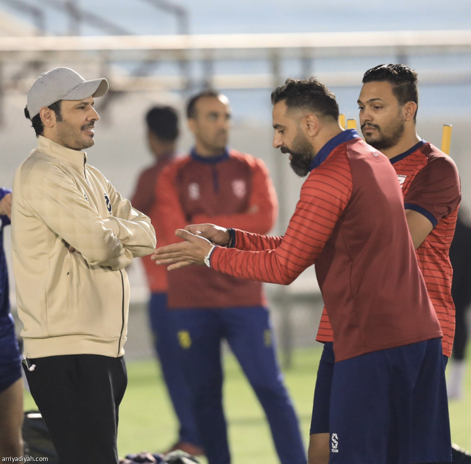 الإمارات وقطر والبحرين تحتضن المتعثرين في الدوري