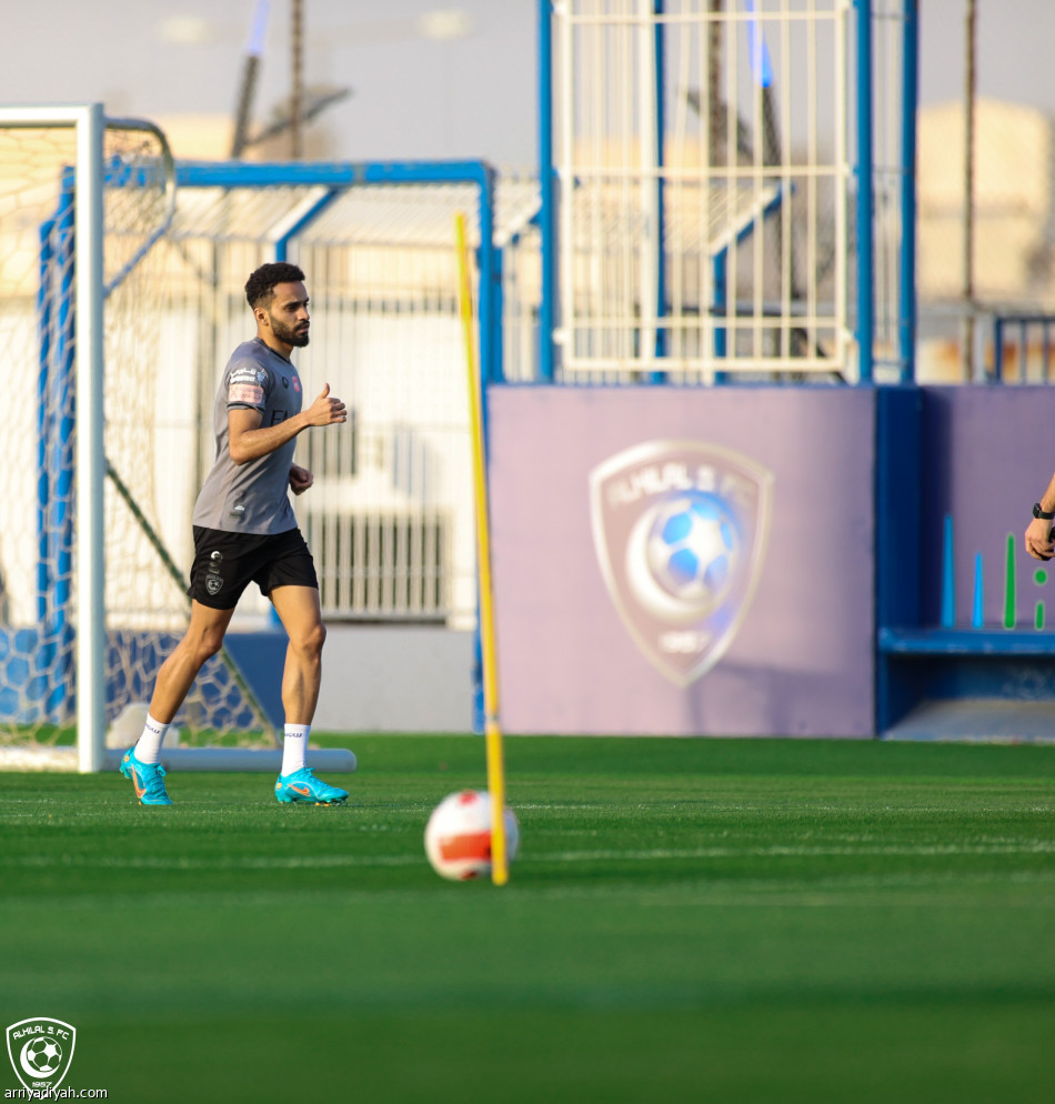 سالم والمعيوف والبليهي خارج حسابات الهلال أمام الرائد