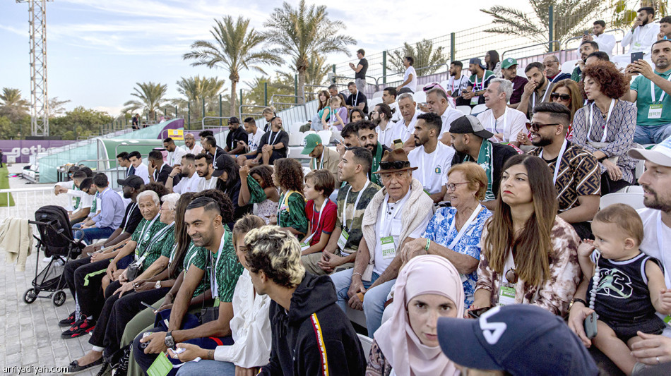 رينارد يفاضل بين
النجعي والعابد