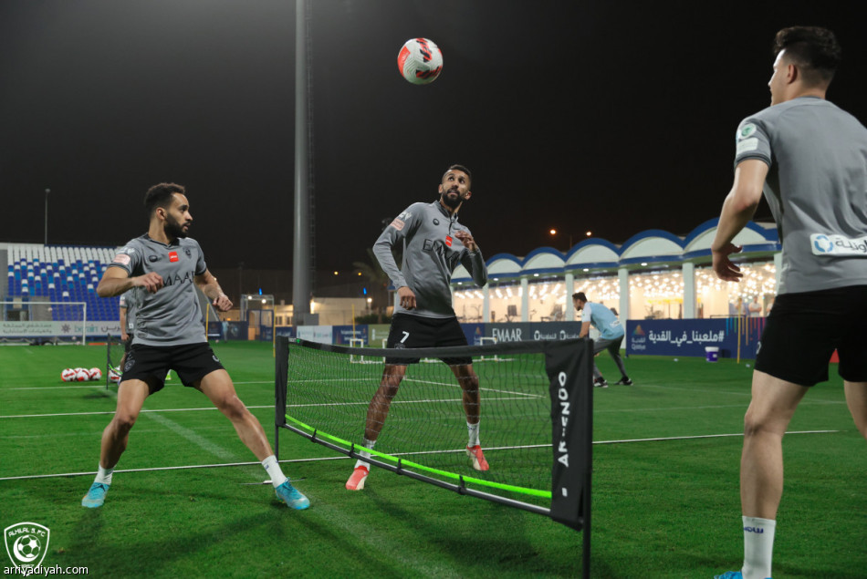 الهلال يستعيد الفرج قبل الاتفاق