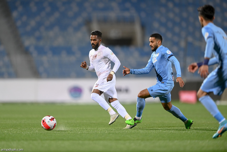 الشباب يعود إلى المركز الثاني بنقاط الباطن