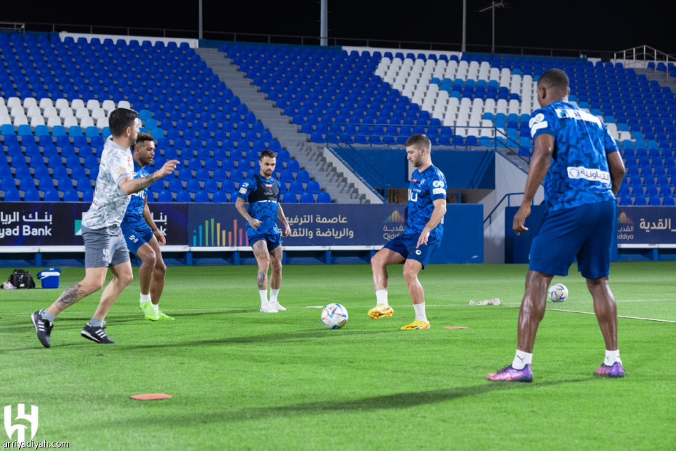 قبل الكلاسيكو.. الهلال يستعيد سالم ويخسر ناصر