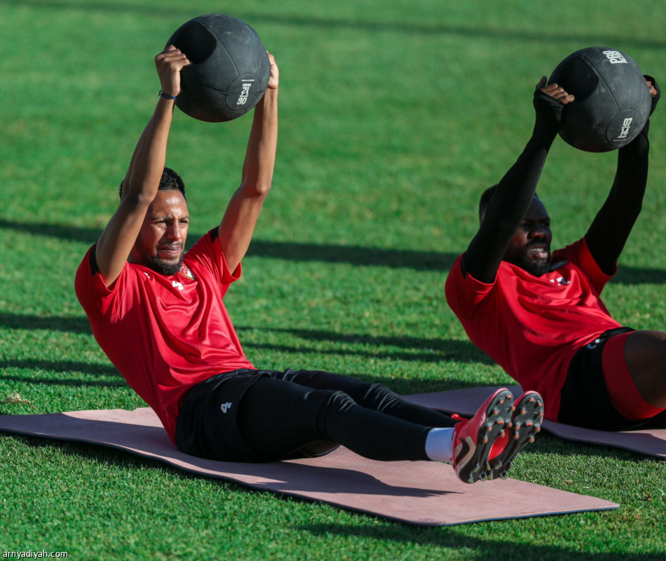 رئيس ضمك يطالب اللاعبين بالتركيز