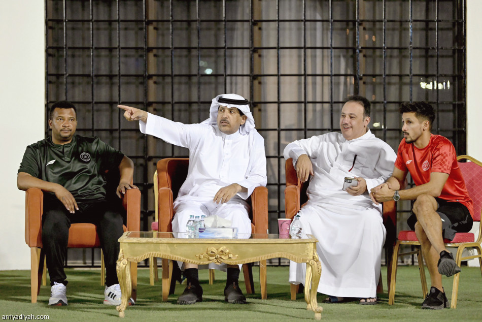 قبل مواجهة «الليوث»..
العمري يعود إلى النصر