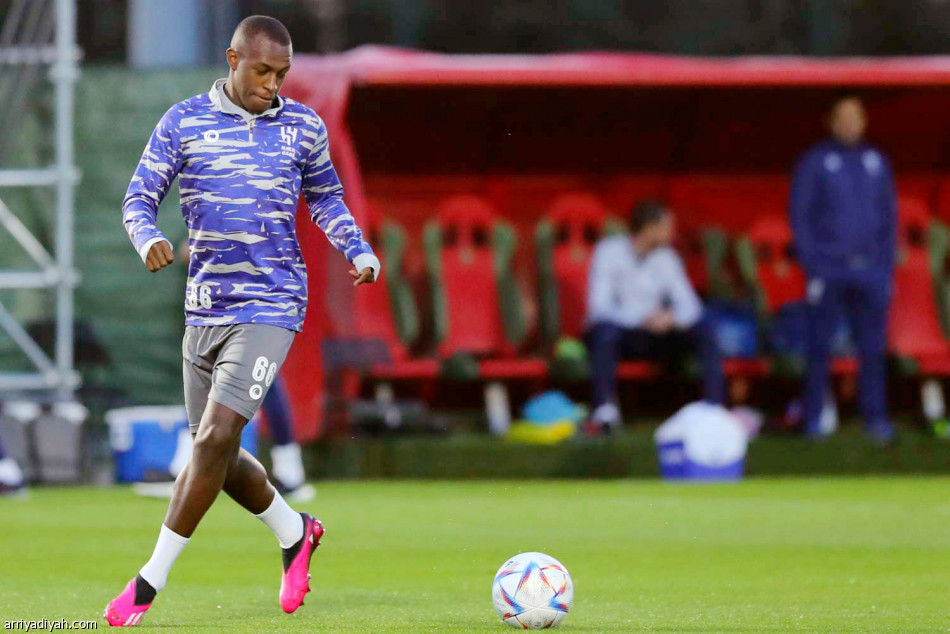 سالم وكاريلو وكويلار 
يغيبون عن الملعب