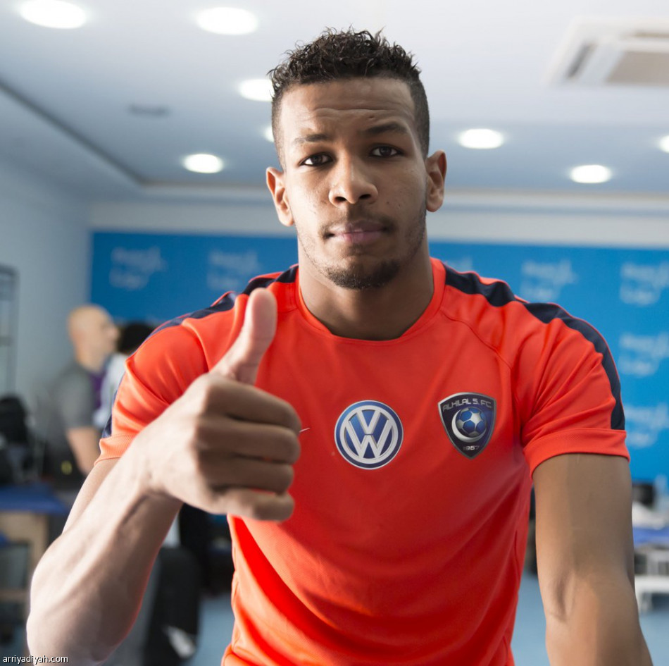 القحطاني يجتاز الكشف الطبي والرباعي يستعد لأول معسكر مع الهلال