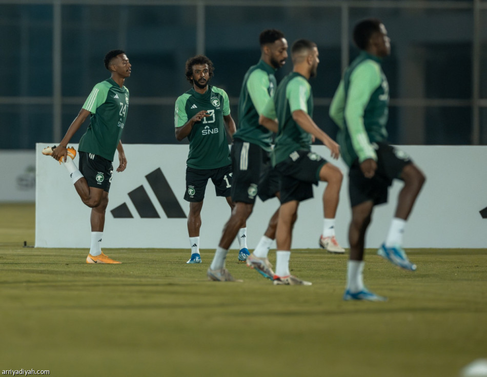 الأخضر يناور.. وتمبكتي يغيب