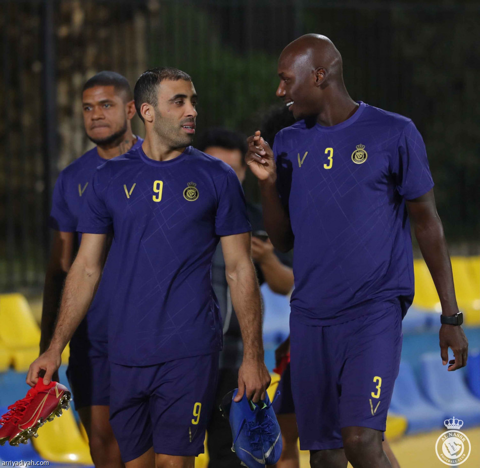 الأصفر أمام الإماراتيين..
3 انتصارات وعبور