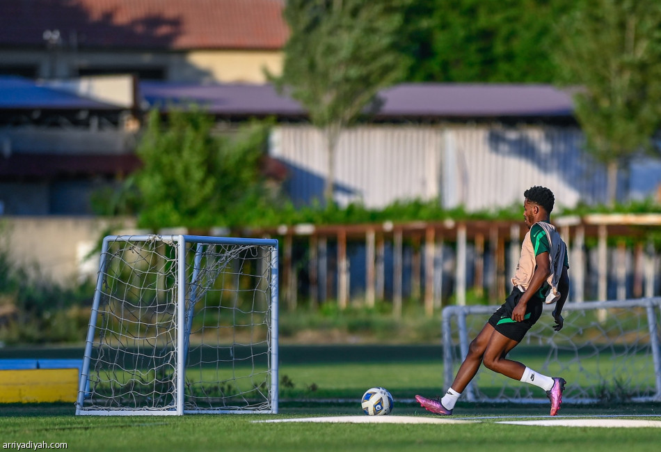 الغامدي وبالعبيد يلتحقان ببعثة الأخضر الأولمبي في طشقند
