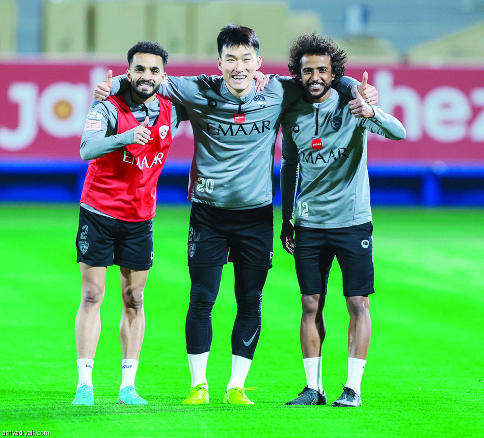 أمام الأهلي.. الملز أزرق