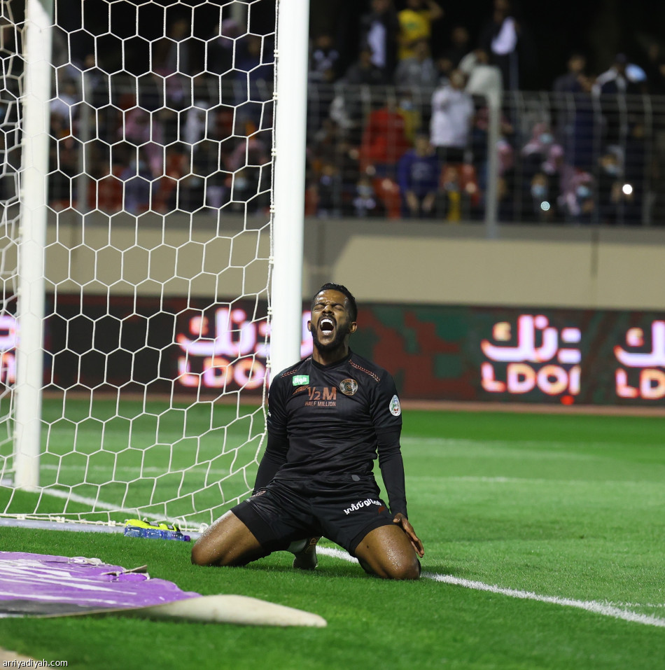 الطائي يحبط الشباب بالتعادل