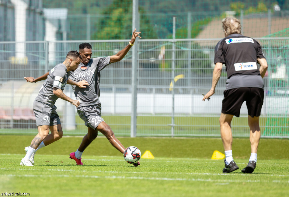 الدرّاجات تجهز
مصابي الهلال