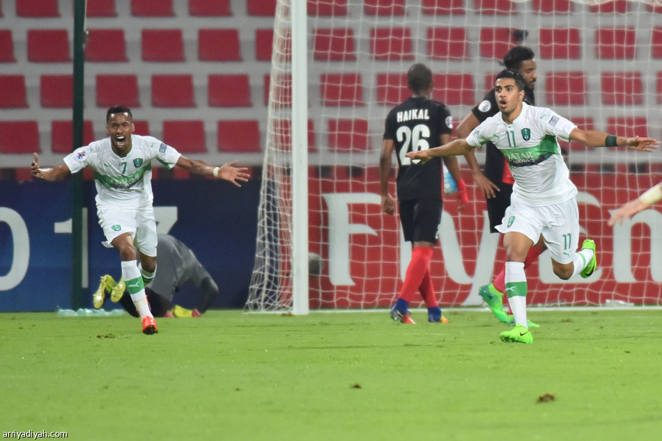 الأهلي ينقذ موسمه بالتأهل إلى ربع النهائي الآسيوي