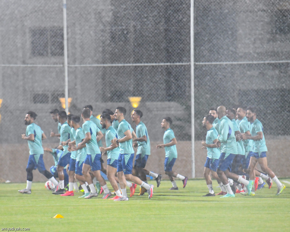 دونيس يُجهز  بدلاء الفتح  قبل الهلال
