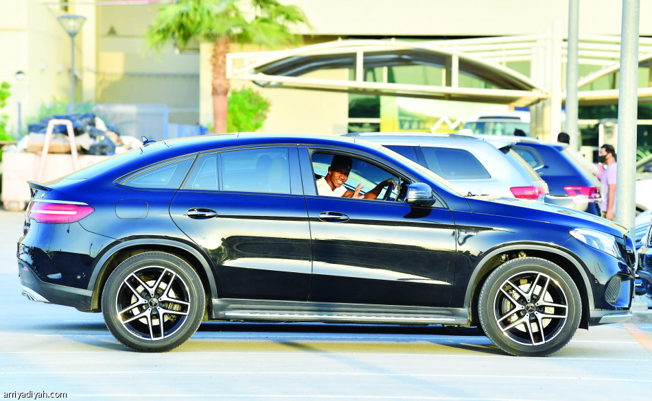 سيارة كريستيانو تنقل سالم