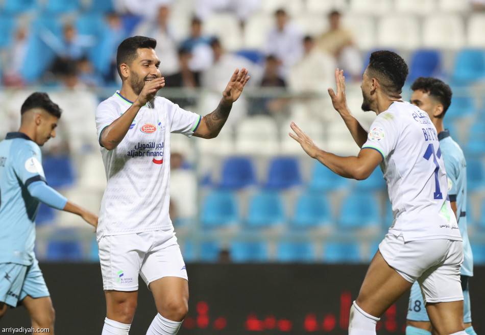 الفتح يكتسح الباطن بخماسية