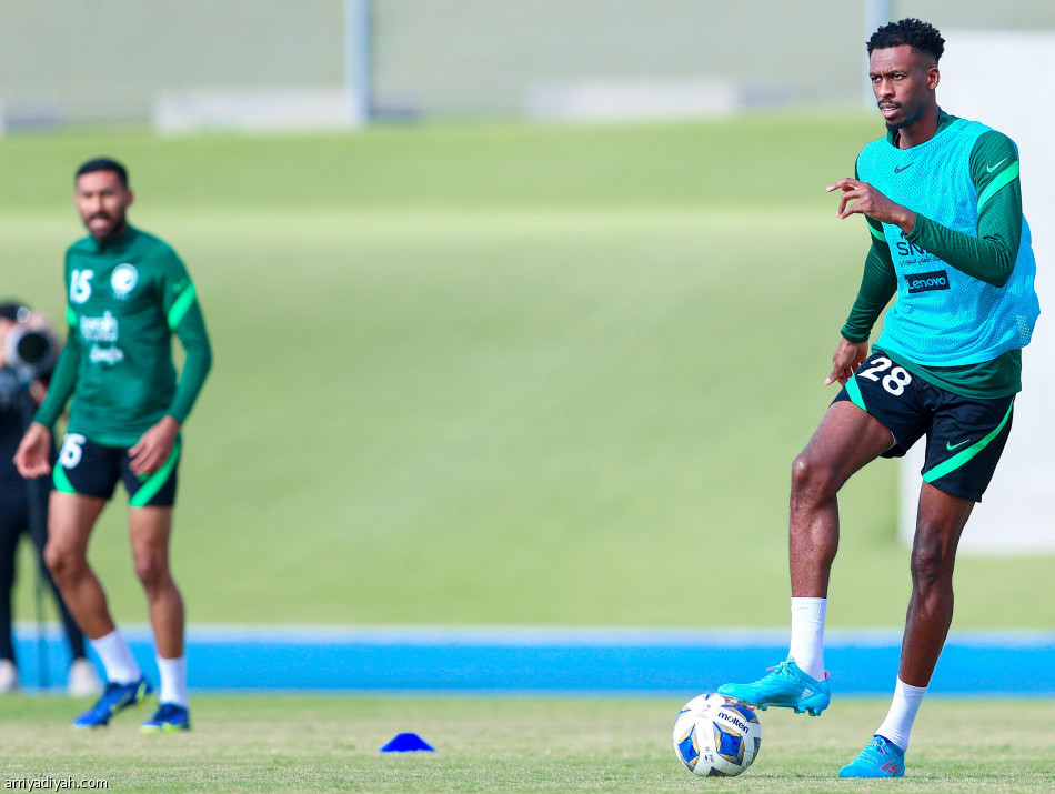 الأخضر يناور.. و«الكاحل» يبعد الحربي