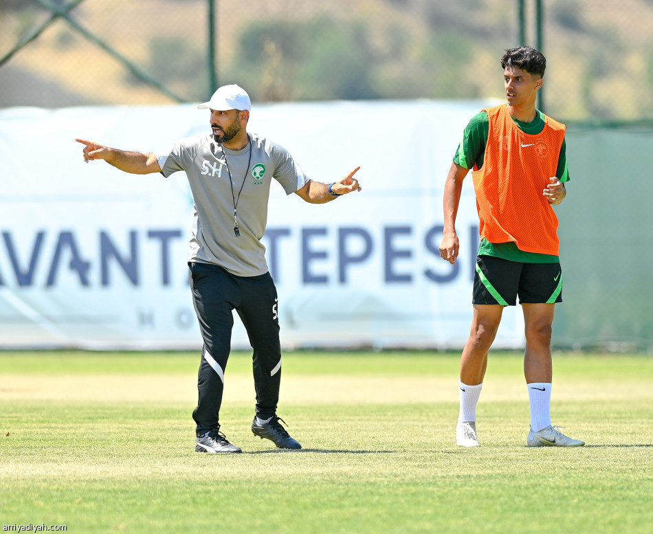 الأخضر الأولمبي يختتم معسكر  بوردور