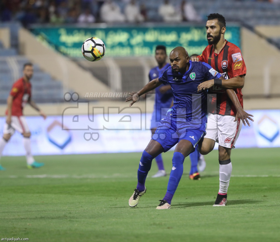الفتح يجمد رصيد الرائد بهدف بيدرو
